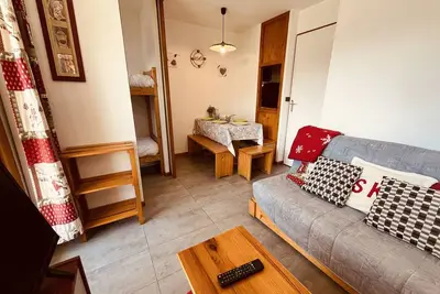 Image de Studio cosy 4 pers avec balcon, proche pistes et centre. Animaux admis.