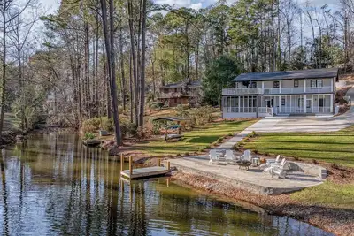 Image de Northwood Retreat- 5 Br 4ba- Lake Views- Hot Tub