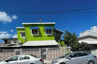 Image de Salo-Casa Verde 4 Bdrm House by Stay Here Pr