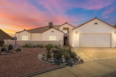 Image de Putter's Delight with Spectacular Views and Amenities Galore!