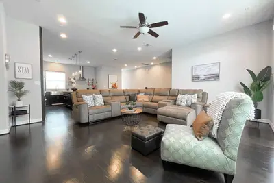 Image de Deluxe Heights Hideaway 3Bed\/3. 5Bath. RoofTop view.