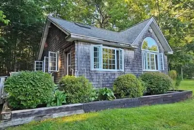 Image de Viking Trail Cabin, Viking Trail Cabin with beach access