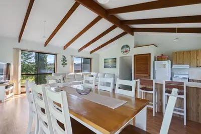 Image de Inviting family getaway close to all the attractions.