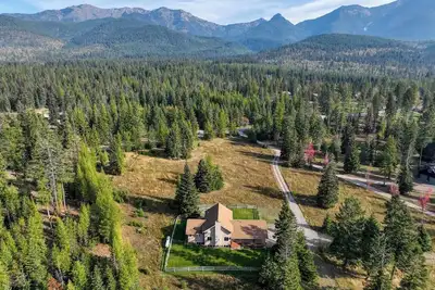 Image de Montana Mountain Getaway - Cabin in the Foothills