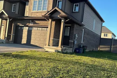 Image de Niagara Getaway \n4bdrm, 4bths. 18 min to Falls. \n'Isla Paraiso Verde'