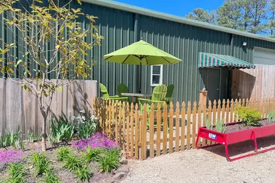 Image de Pet-Friendly Fido's Flat + Fishing & Trails