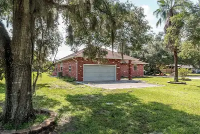 Image de Pet friendly updated home close to Hits, Wec, Rainbow Springs, and Devils Den!