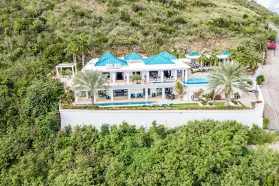 Image de Stunning Villa Movina with Gym, Two Pools, and Breathtaking Views of St. Barts