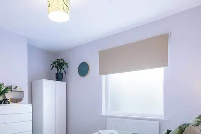 Image de Hartshill House: Spacious 4-Bedroom Home with King Beds in Stoke-on-Trent