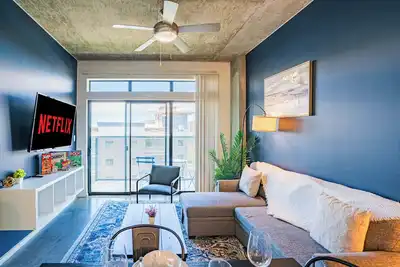 Image de Apartment in Central Dt with Gym+Pool+Parking+W/D