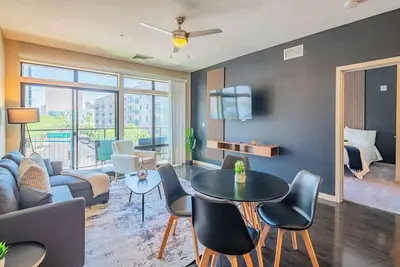 Image de Stay Near Dt Phx Balcony, Wd, Pool, Gym, Parking