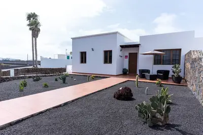 Image de A 5 Minutos del Parque Nacional de Timanfaya, Ideal Para Senderistas