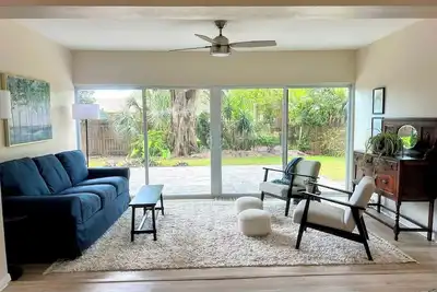 Image de Walk to Water & Downtown Gorgeous Home in Dunedin