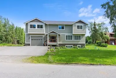 Image de Moose Meadow (5-Bedroom Home) by RedAwning