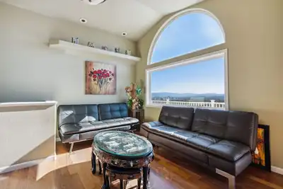 Image de Elegant Escape (4-Bedroom Home) - Handicap accessible by RedAwning