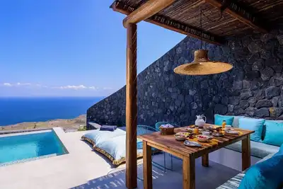 Image de Amazing Santorini Villa | Villa Shelob | 1 Bedroom | Children Older than 7y are Welcome | Suite with Private Heated Pool | Breathtaking Sea Views | Private Furnished Sun Terrace | Outdoor Dining Area | Imerovigli