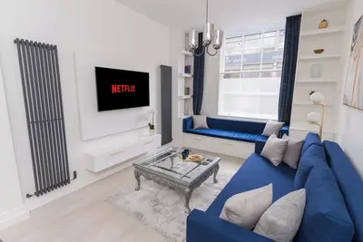 Image de Luxurious 2br Bham Home with free parking, perfect for families and contractors