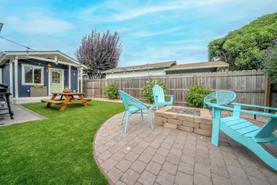 Charming 2 Bdr Seaside Cottage – 5 Min to Beach!