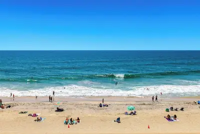 Image de Beach Cottage-Steps to Ocean!