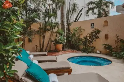 Image de Casa La Buena Vida Villa steps from the beach with a Pool! +Bikes