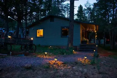 Image de Quaint & Cozy Retreat | Peaceful Pine Place