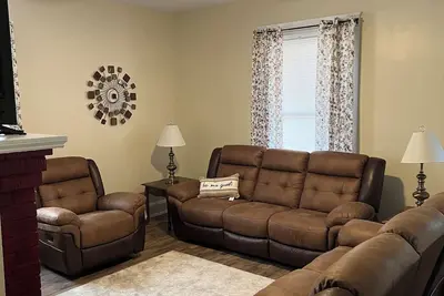Image de 3-bedroom house in Montgomery near eats, university, trails, Nrg.