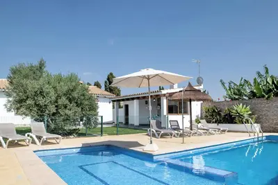 Image de Maison de vacances 'Villa Mendoza Olivo' avec piscine privée, Wi-Fi et climatisation