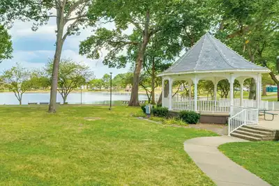 Image de Walkable Barberton Apartment: 9 Mi to Akron!