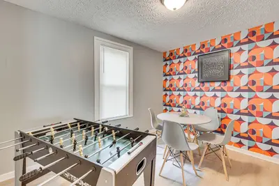 Image de University of Akron Retreat: Dogs Welcome!