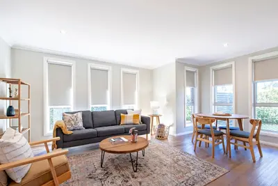 Image de Lilly Pilly Lodge - Close to Zoo, 3 Mins to Cbd