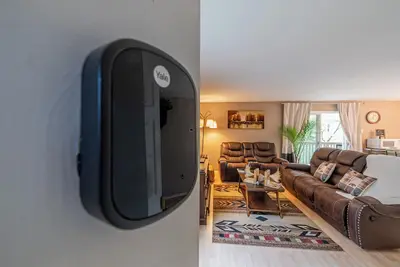 Image de Semi-Secluded Lodge Style: King Bed, Garage, Laundry, WiFi