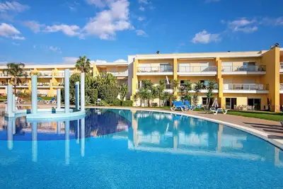 Image de Appartement \"Marina Garden Apart\" avec piscine partagée, Wi-Fi et climatisation