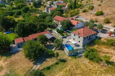 Image de Charming 3-bedroom villa with Ac and WiFi in lovely Podgorica