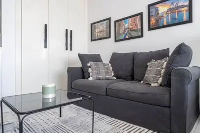 Image de Giovanni Boutique 1905 - Sport city · Peaceful Studio in Sport City by Suiteable