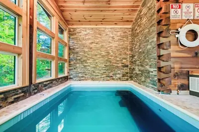 Image de Indoor Pool ⛳ Private Putt-Putt 🎮 Game Room | Sleeps 14 | Near Pigeon Forge