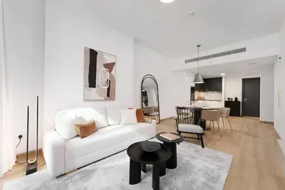 Image de Luxe Living in our Exquisite 1 Bedroom Apartment