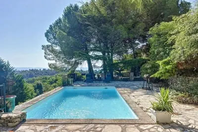 Image de Villa, piscine dans un cadre exceptionnel Natura 2000