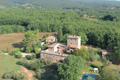 Image de Fairytale Weekly Reunions / Events Near Siena With Chef/breakfast Service