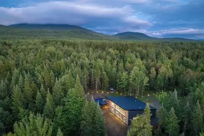 Image de The Bright Star |Hot Tub| Pool Table | Pool |River