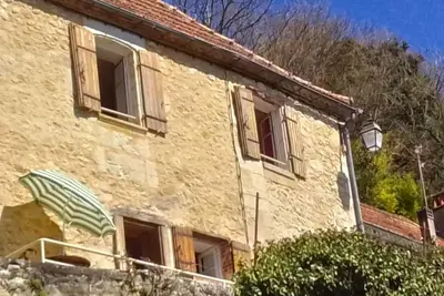 Image de Maison semi troglodyte ( 4 Ă 6 couchages)