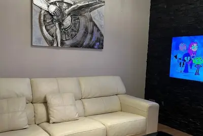 Image de Newly renovated modern townhouse (pet friendly)