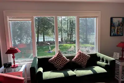 Image de Lovely 4-bedroom house in Mathews on Stutts Creek with gourmet kitchen