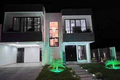 Image de 4-bedroom house in delightful San Pedro Sula with private pool, mountain views