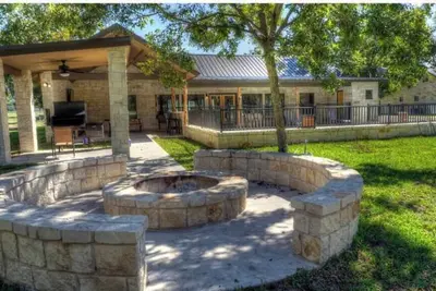 Image de Frio Pecan Farm House 25