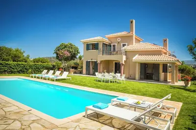 Image de Villa Haris - Quatre Chambres Villa, Couchages 8