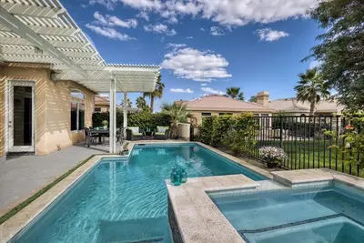 Desert Getaway in Indio with private pool & golf course