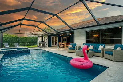 Image de Family Friendly~ Heated Pool+ Spa~ Close to Beach