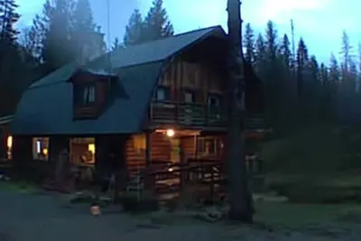 Image de Cozy Log House on Private Acreage  20 Minutes from Nelson.