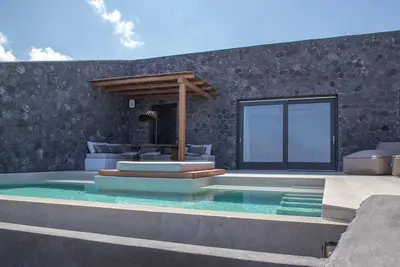 Image de Wonderful Santorini Villa | Villa Molly | 2 Bedrooms | Children Older than 7y are Welcome | Two Bedroom Villa with Private Heated Pool | Breathtaking Sea Views | Private Furnished Sun Terrace | Outdoor Dining Area | Imerovigli