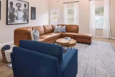 Image de Work & Play • 4br in Tech Ridge | King and Queens